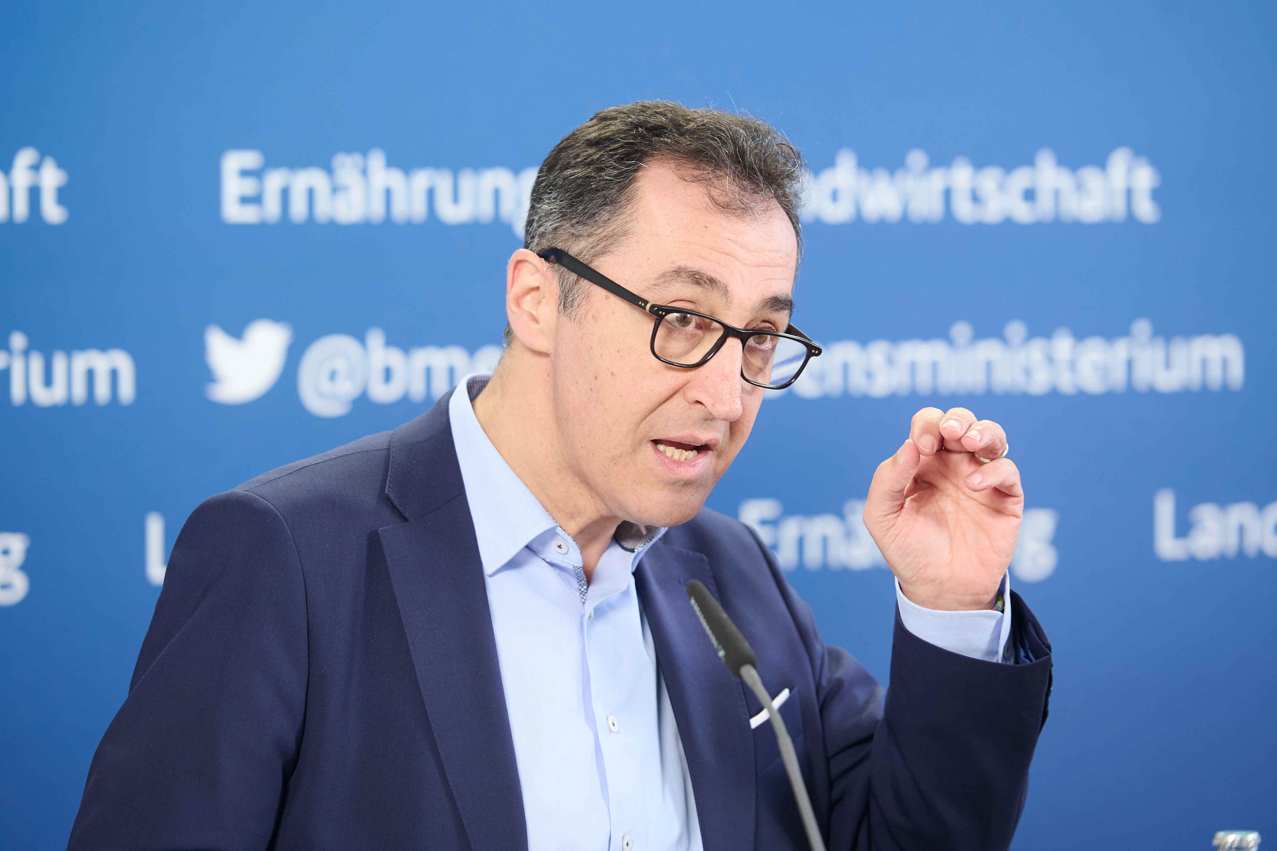 Berlin, Cem Özdemir stellt Vorhaben für mehr Kinderschutz in der Werbung vor