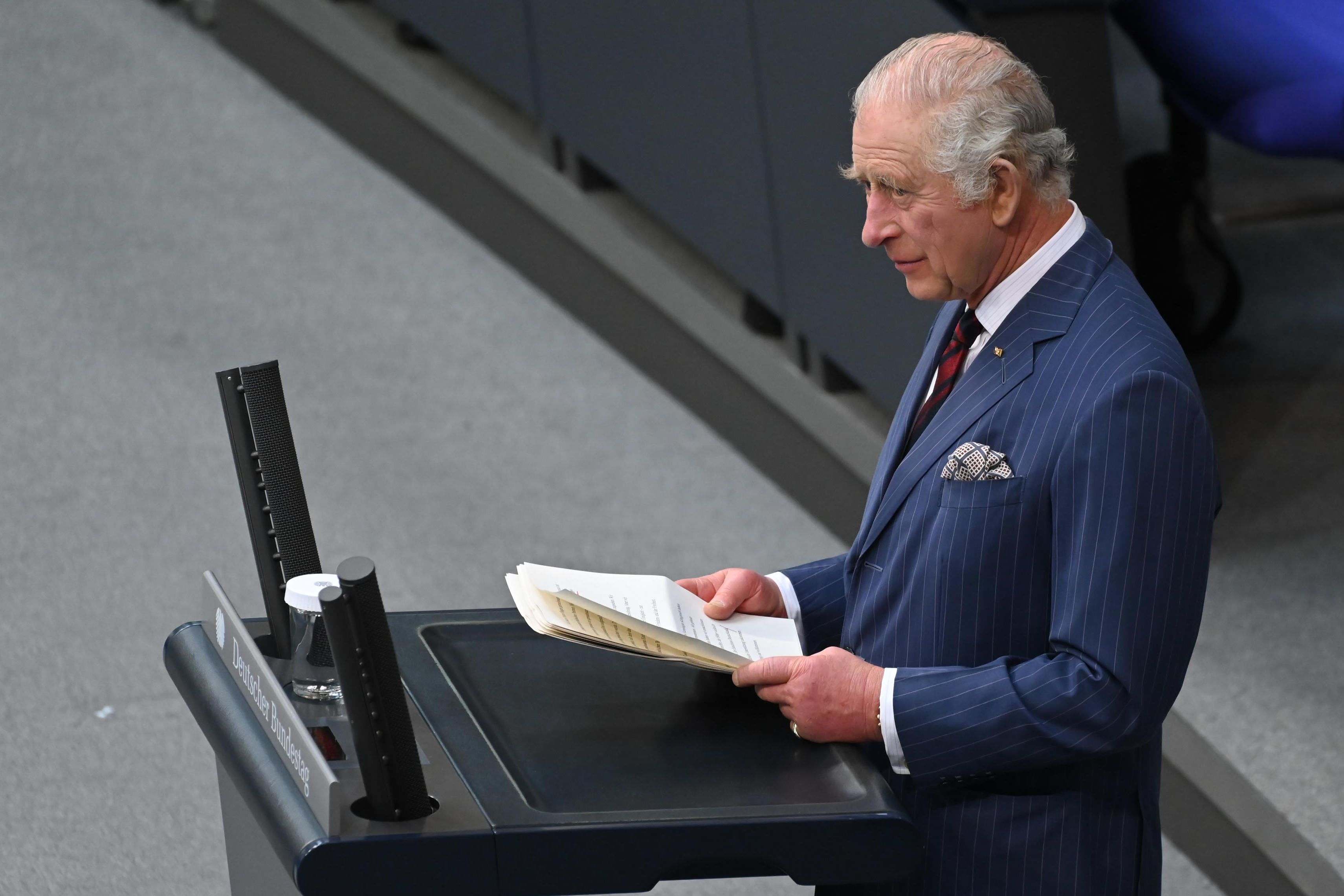 König Charles III. hält eine Rede im Bundestag