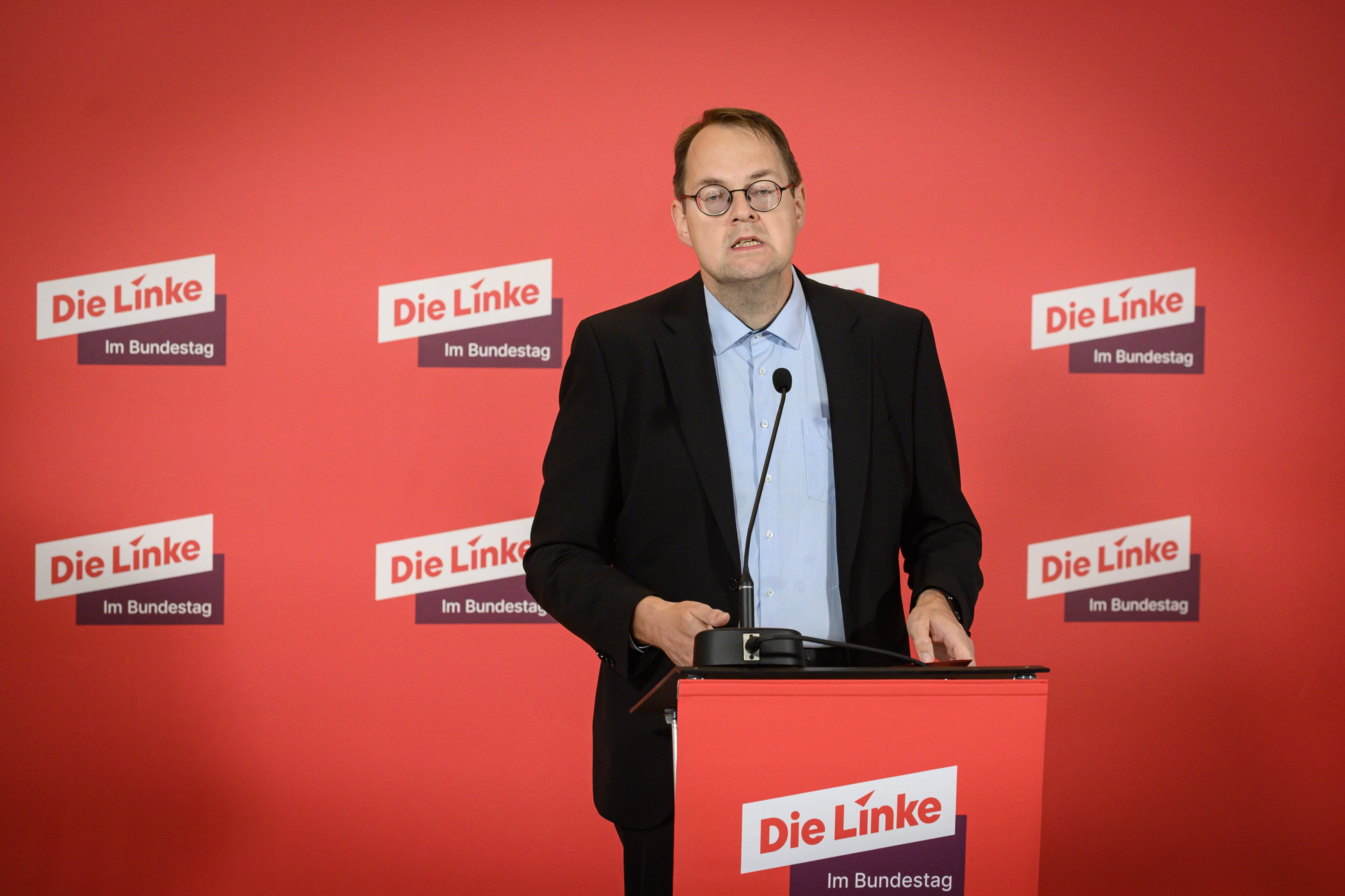 Berlin, Pressekonferenzen von Die Linke mit Sören Pellmann im B